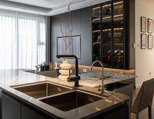 Mr Hoàng Anh -The Matrix One